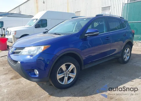 2015 Toyota Rav4 Xle z USA, uszkodzony, nr VIN 2T3RFREV6FW404262